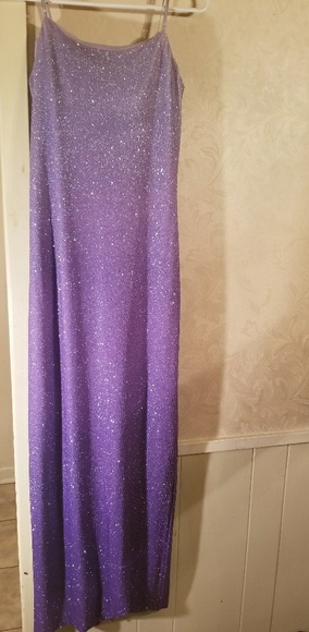 FORMAL DRESS - Picture 6 of 6